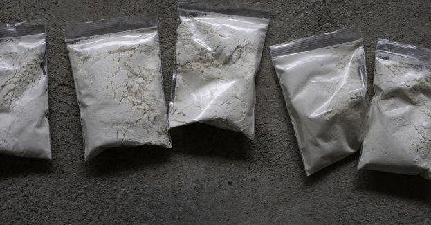 13 kg mefedronu wykryli policjanci w garażu pod jednym z bloków