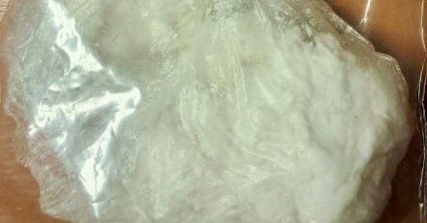 Przy policjantach upuścił worek z amfetaminą i nie wyjedzie