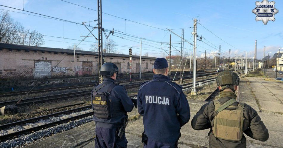 zdjęcie: Wzmożone patrole i ochrona kolei w operacji TOR / fot. KMP w Siemianowicach Śląskich