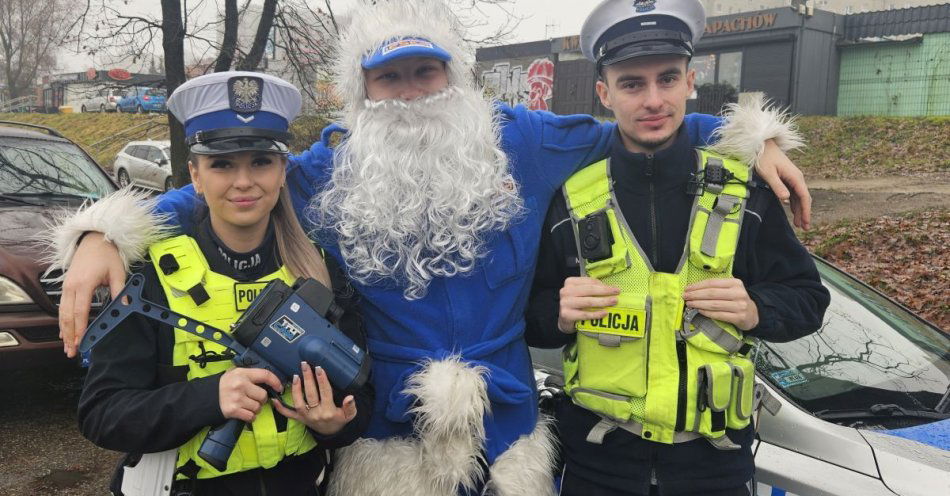 zdjęcie: Polikołaj 2025 nagradza kierowców przestrzegających przepisów / fot. KMP Zielona Góra  #1