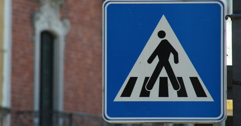 zdjęcie: Wypadek na przejściu dla pieszych w Szczytnie / pixabay/3875456