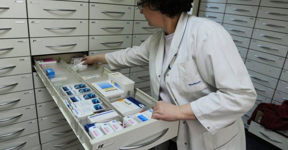 zdjęcie: GIF wstrzymuje w całym kraju obrót lekiem Atorvastatin Medical Valley / fot. PAP