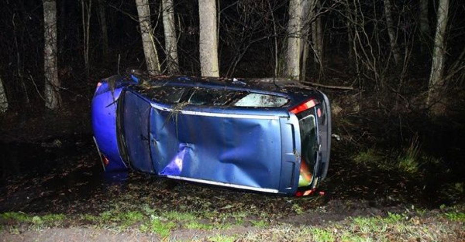 zdjęcie: Stracił panowanie nad pojazdem i dachował / fot. KPP w Wyszkowie