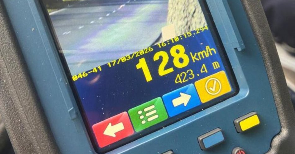 zdjęcie: 128 km/h bez prawa jazdy zatrzymany na drodze W151 / fot. KPP w Świdwinie IMG-20260317-WA0030