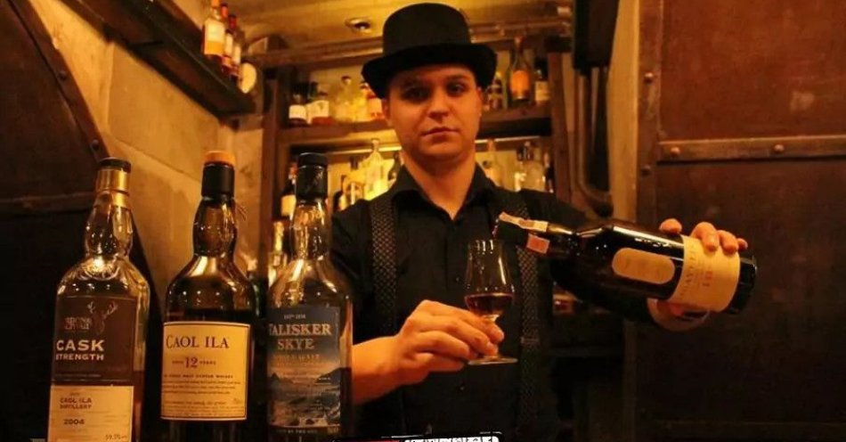 zdjęcie: Degustacja whiskey z kolacją i pokazem burleski / kupbilecik24.pl / DEGUSTACJA WHISKEY Z KOLACJĄ I POKAZEM BURLESKI