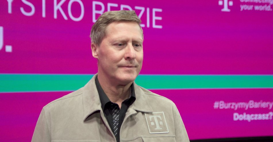 zdjęcie: Konsumenci rynku telekomunikacyjnego narzekają na nieprzejrzyste oferty. Jeden z operatorów chce je wyeliminować / fot. Newseria - Andreas Maierhofer, prezes zarządu T-Mobile Polska