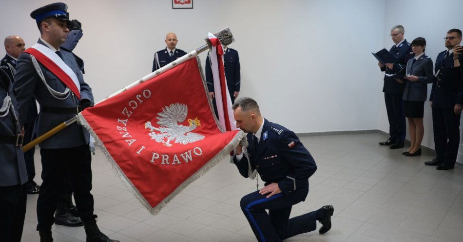 zdjęcie: Po 30 latach służby na zasłużona emeryturę odchodzi Komendant Miejski Policji w Grudziądzu insp. Tomasz Lubiejewski / fot. KMP w Grudziądzu