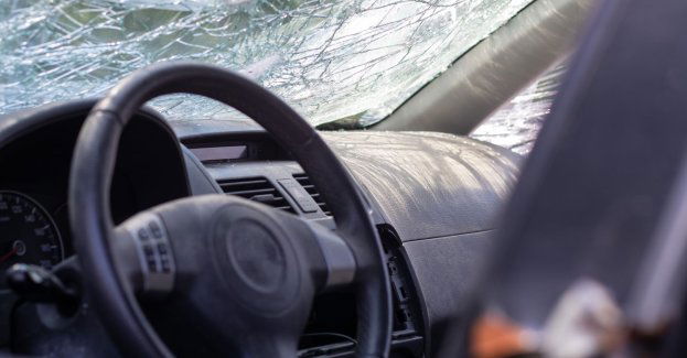 Pijany Gruzin wjechał celowo autem w budynek komisariatu policji