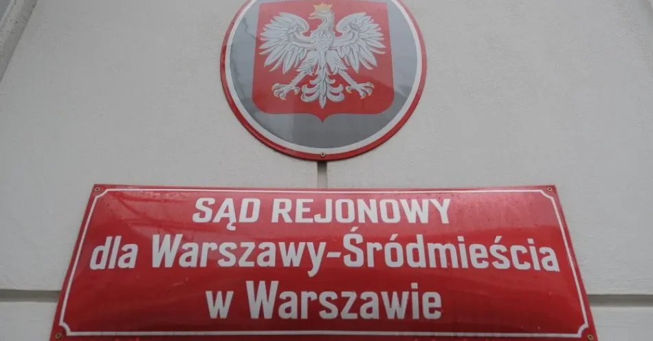 zdjęcie: Akt oskarżenia przeciwko Dorocie R. za złamanie ustawy Prawo farmaceutyczne / Warszawa, 25.01.2022. Sąd Rejonowy dla Warszawy Śródmieścia, 25 bm. Sąd zajmuje się rozpoznaniem zażalenia najmłodszego milionera Piotra Kaszubskiego na stosowanie wobec niego zakazu opuszczania kraju. (kf) PAP/Mateusz Marek