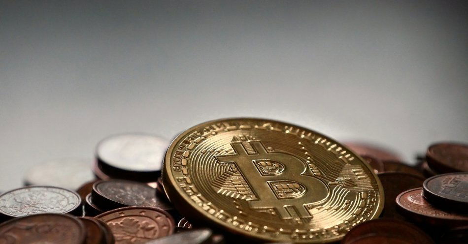 zdjęcie: Została oszukana na kwotę około 300 tys. złotych poprzez inwestycję w krypto-waluty / pixabay/2007912