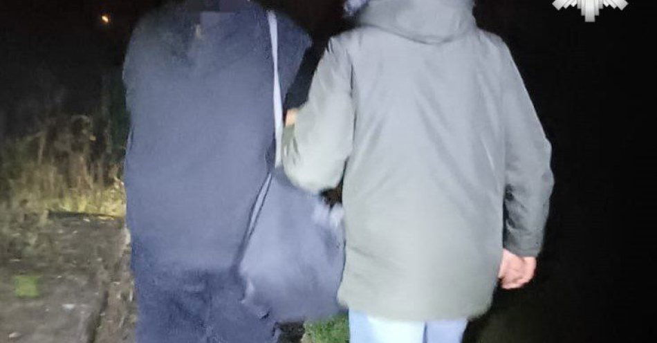 zdjęcie: Dwóch poszukiwanych zatrzymanych przez częstochowskich policjantów / fot. KMP w Częstochowie