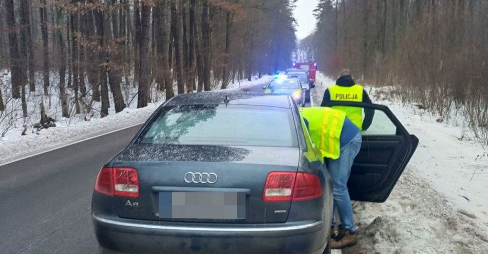 zdjęcie: Mając ponad 3,5 promila najechał na tył jadącego przed nim auta / fot. KPP Tomaszów Lubelski