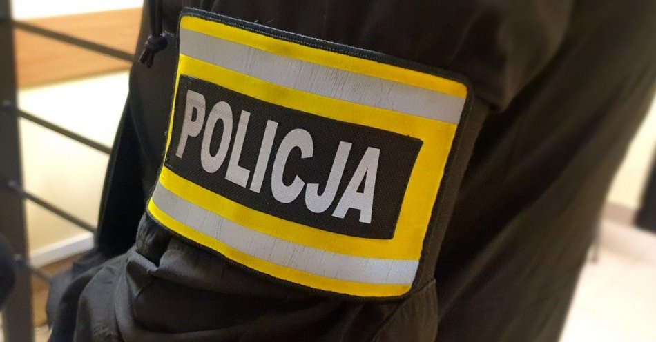 zdjęcie: Zadzwonił na 112 i poinformował, że jest poszukiwany- skończył z mandatem / fot. KPP Hajnówka