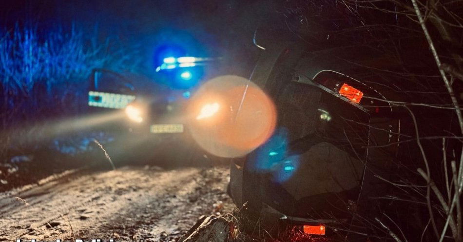 zdjęcie: Pijany kierowca uciekł przed policją i rozbił auto / fot. KPP Żary