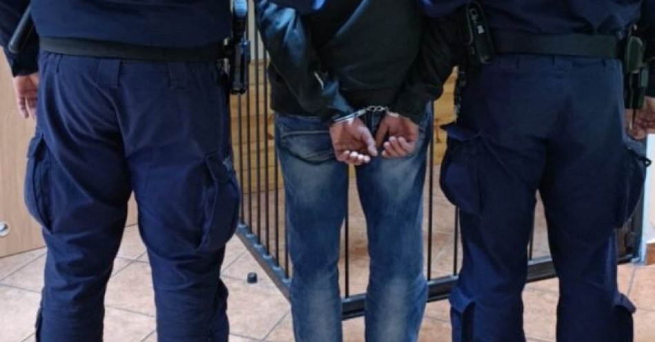 zdjęcie: Pięć osób zatrzymanych w akcji Poszukiwany w powiecie chojnickim / fot. KPP w Chojnicach