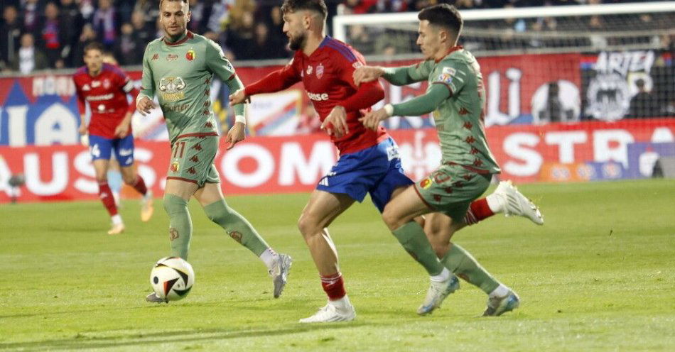 zdjęcie: Ekstraklasa piłkarska - potknięcie Rakowa, w niedzielę szansa Lecha / fot. PAP