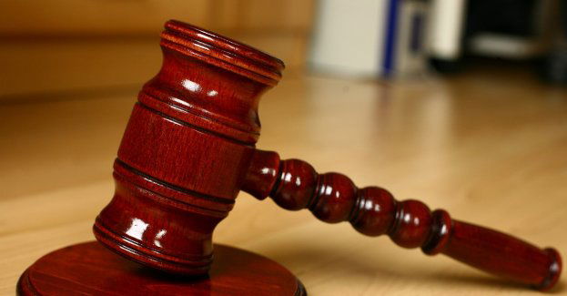 Prokuratura w piątek planuje przesłuchać podejrzewanego o zabójstwo ojca w Kowanowie