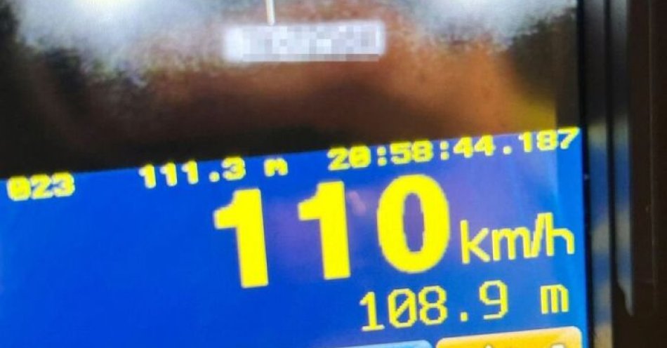 zdjęcie: Kierowczyni BMW jechała 110 km h w terenie zabudowanym / fot. KMP Kielce