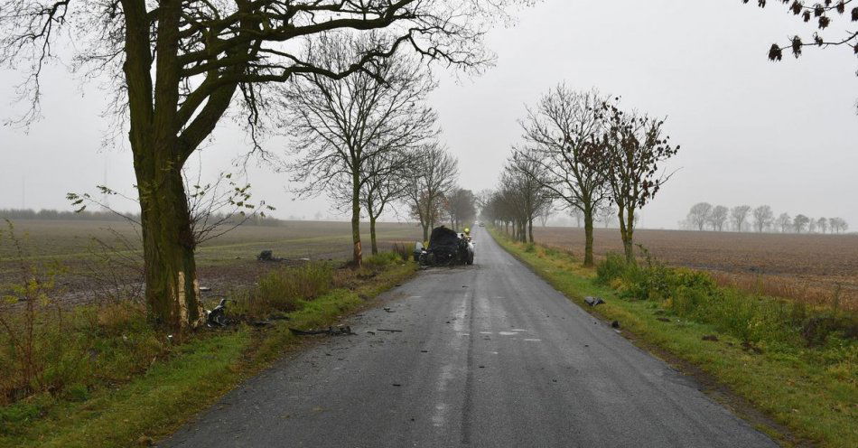 zdjęcie: Młody kierowca ranny po wypadku BMW w Broniewie / fot. KPP w Radziejowie