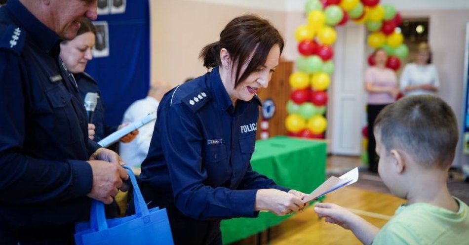 zdjęcie: Szkoła nr 1 w Opatowie zwycięzcą konkursu Bezpieczeństwo na Piątkę / fot. KPP Opatów Uczestnicy turnieju bezpieczeństwo na piątkę