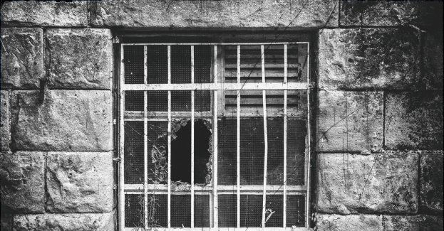 Blisko 1,5 roku więzienia za udział w oszustwach "na policjanta i prokuratora"