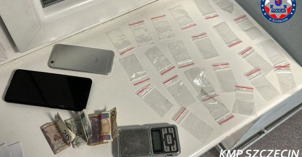 Zdradziło go nerwowe zachowanie - 41 - latek z narkotykami zatrzymany przez „Wywiadowców” w centrum Szczecina