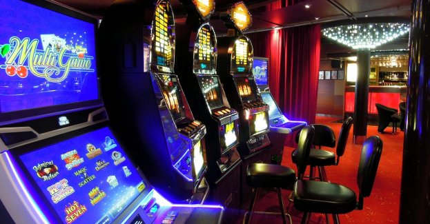 KAS zlikwidowała w Łomży nielegalny salon gier hazardowych