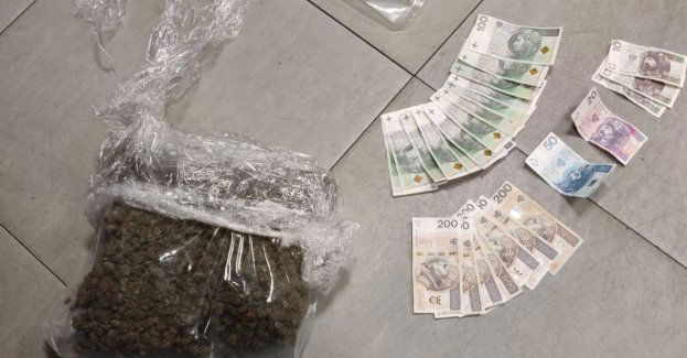 Zatrzymano mężczyznę z ponad 700 g marihuany w Końskich