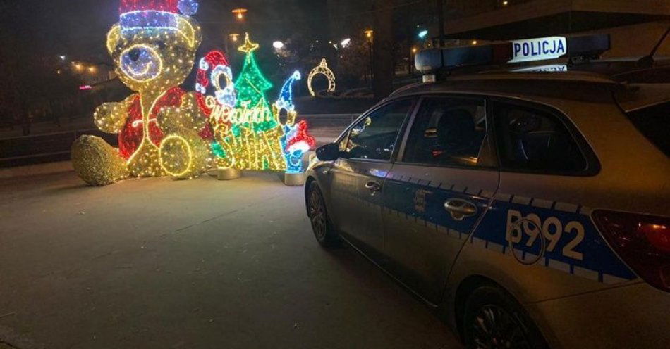 zdjęcie: Jak kupować bezpiecznie przed świętami i nie paść ofiarą oszustów / fot. KPP w Polkowicach