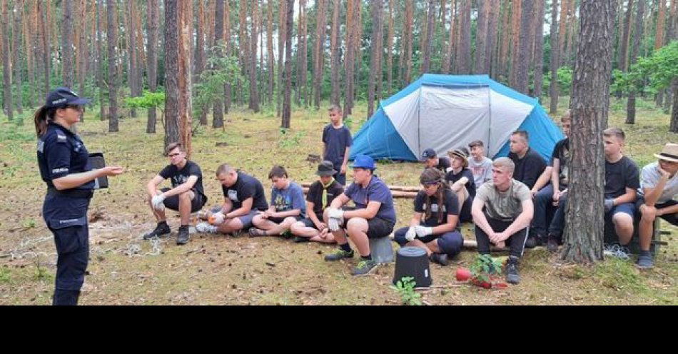 zdjęcie: Czuwaj! Bezpieczeństwo obozów harcerskich / fot. KPP w Białobrzegach