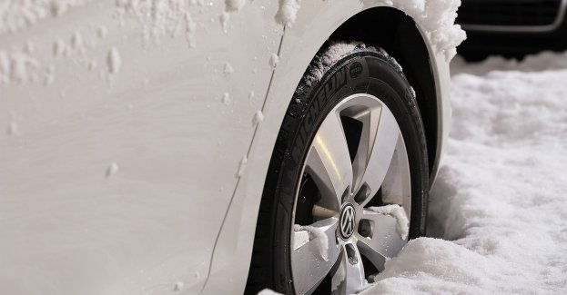 Kierowco, odśnieżaj auto!