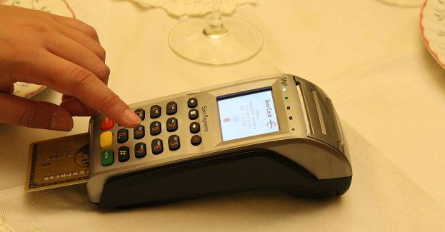 Płacił kradzioną kartą myśląc, że uniknie odpowiedzialności