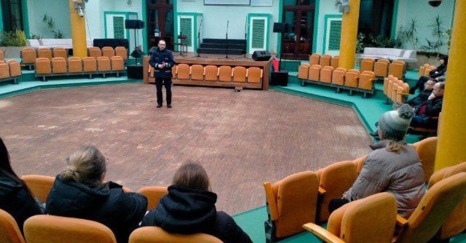 zdjęcie: Bezpieczne kwestowanie podczas finału WOŚP w Skarżysku / fot. KPP Skarżysko-Kamienna