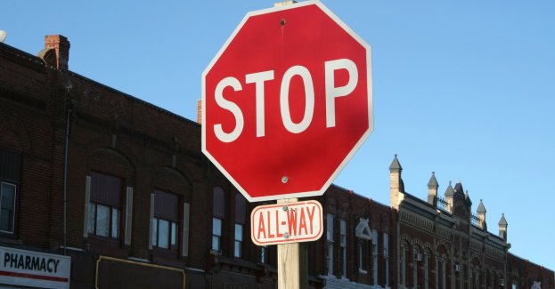 Kierowcy ignorowali znak „STOP” – uchwycił ich policyjny dron