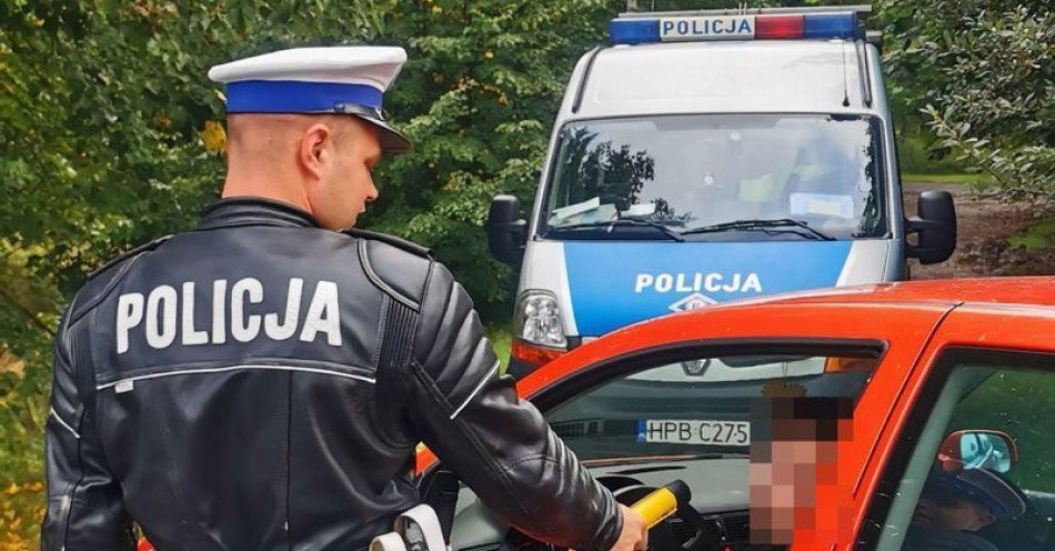 zdjęcie: Trzeźwość kierujących „pod lupą” policjantów / fot. KMP w Jeleniej Górze