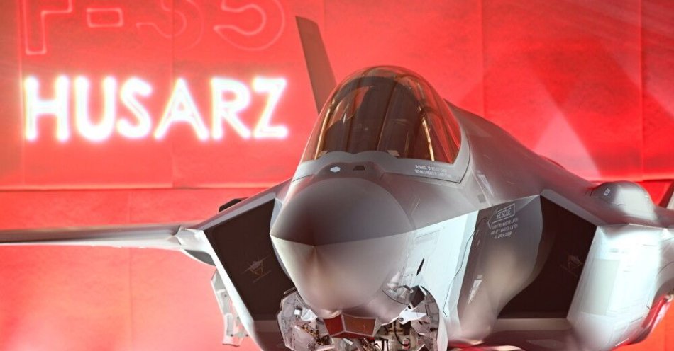 zdjęcie: Pierwszy lot myśliwca F-35 z polskim pilotem za sterami / fot. PAP