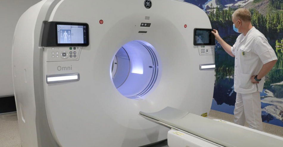 zdjęcie: Nowy aparat PET-CT w placówce Affidea w Wojskowym Instytucie Medycznym / fot. PAP