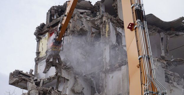 Rozpoczęła się rozbiórka kamienicy przy ul. Kraszewskiego 12