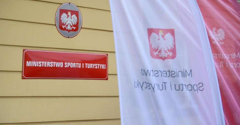 zdjęcie: Ministerstwo sportu konsultuje możliwości organizacji w 2034 r. w Tatrach zimowej olimpiady / fot. PAP