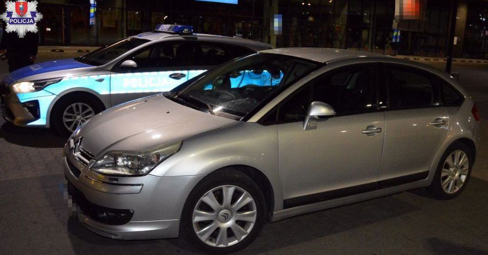 zdjęcie: Zauważył niepokojące manewry kierującego Citroenem. Zawiadomił policjantów / fot. KMP Zamość