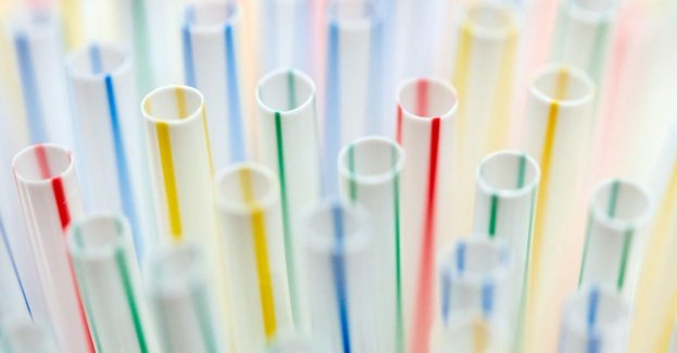 Papierowe słomki mogą szkodzić ludziom zamiast pomagać środowisku