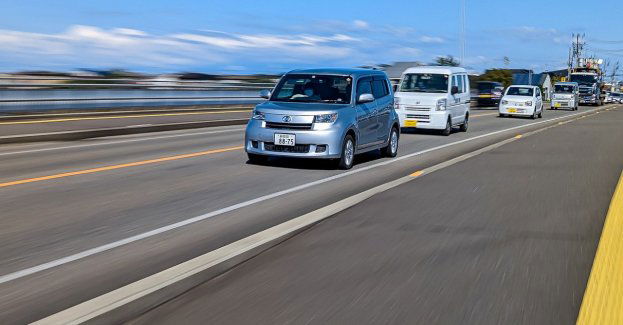 Kierowco - DOSTOSUJ prędkość i ZACHOWAJ bezpieczny odstęp!