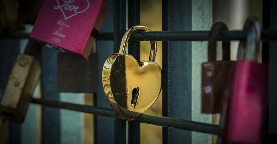 zdjęcie: Remont balustrad na kładce ojca Bernatka zostanie wykonany w dwóch etapach / pixabay/3924149