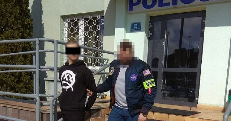 zdjęcie: 20-latek odpowie za kradzież rozbójniczą. Trafił do aresztu / fot. KMP Biała Podlaska