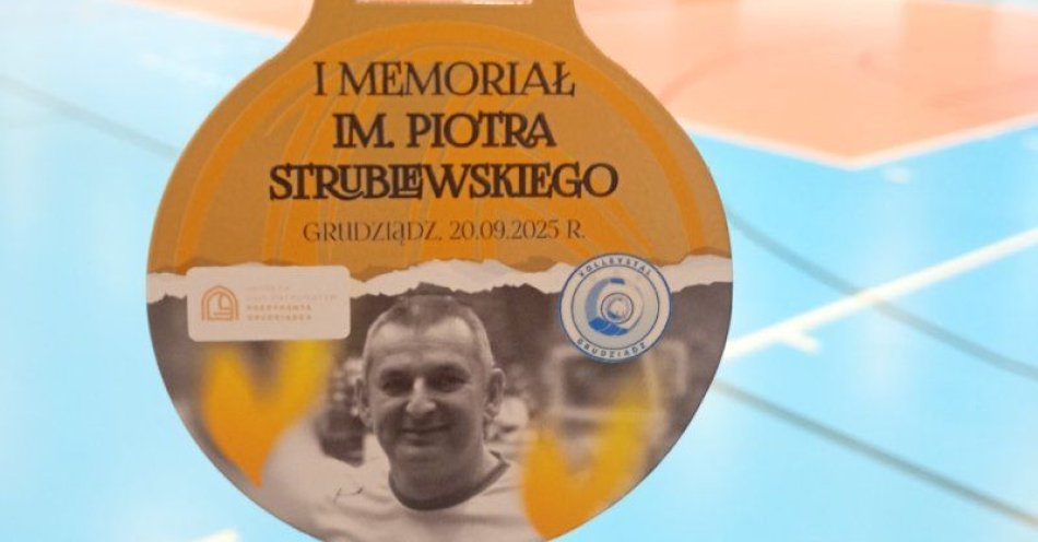 zdjęcie: Turniej Siatkarski pn.: Memoriał Piłki Siatkowej Młodziczek im. Piotra Strublewskiego / fot. UM Grudziądz