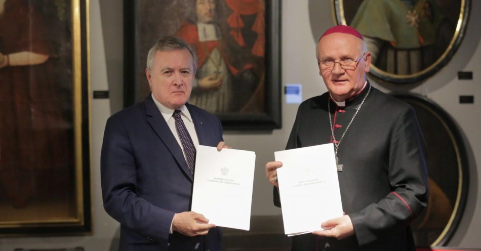 zdjęcie: Czas zaopiekować się wspólnie spuścizną bp. Ignacego Krasickiego / fot. PAP