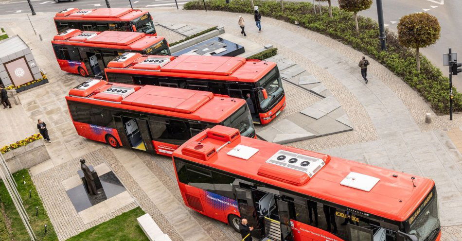 zdjęcie: Stawiamy na nowoczesny i ekologiczny transport / fot. Andrzej Goiński/UMWKP