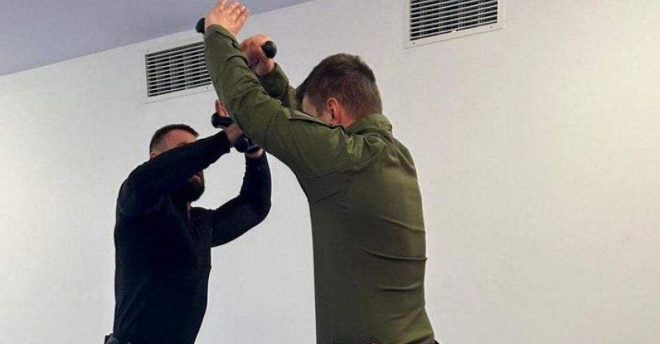 zdjęcie: Funkcjonariusze Państwowej Straży Łowieckiej przeszkoleni przez bydgoskich policjantów / fot. KWP w Bydgoszczy