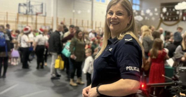 Policjanci w Kotuniu na Mikołajkach wspierali Szymona