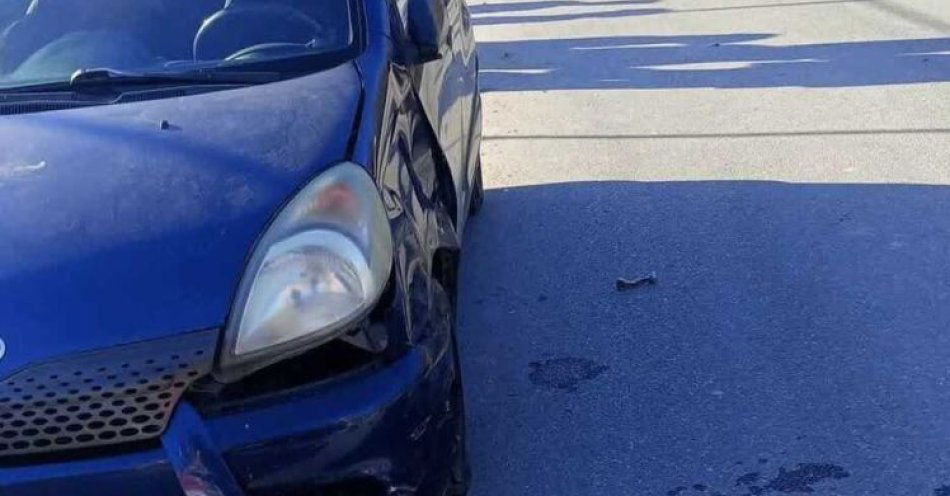 zdjęcie: Młody motocyklista ranny po zderzeniu Crossa z Toyotą w Wydrnej / fot. KPP w Brzozowie fot. OSP KSRG Dydnia